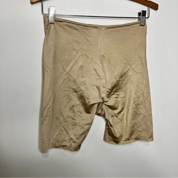 Spanx seamless shapewear shorts tan size large - Picture 5 of 5